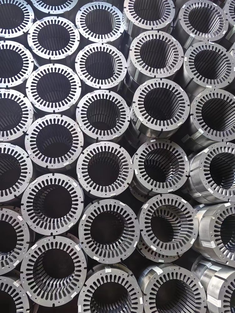 定轉(zhuǎn)子定制設(shè)計產(chǎn)品與硬質(zhì)合金模具——源頭廠家的專業(yè)選擇